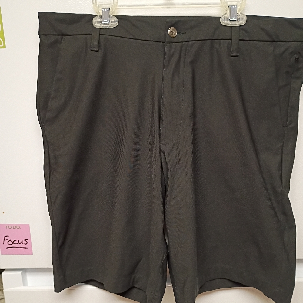 Swiss Tech Men's Dark Gray Flat Front Shorts